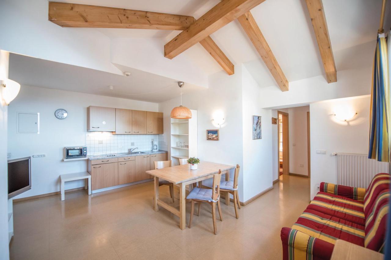 Apparthotel Feldhof - Living And Bistro 노바포넨테 외부 사진