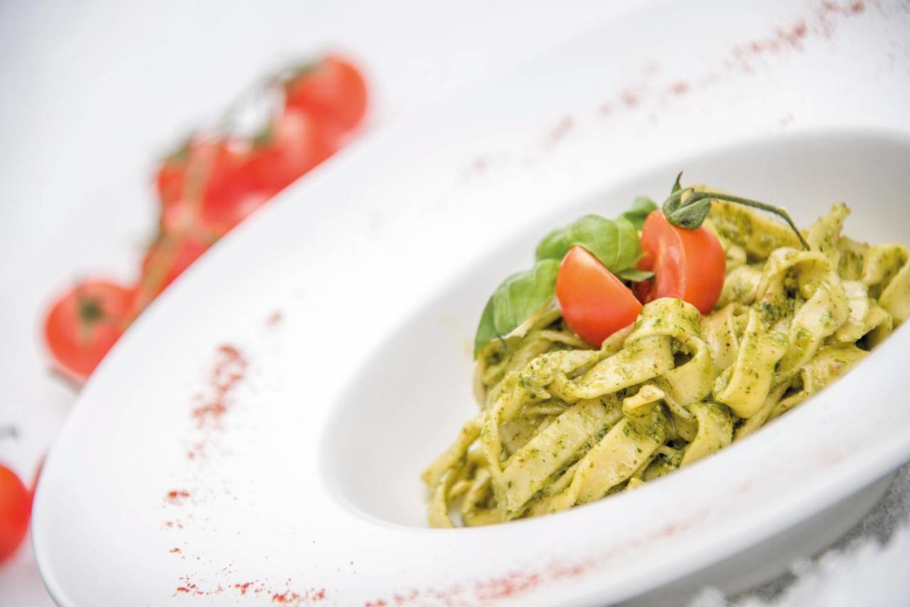 Apparthotel Feldhof - Living And Bistro 노바포넨테 외부 사진